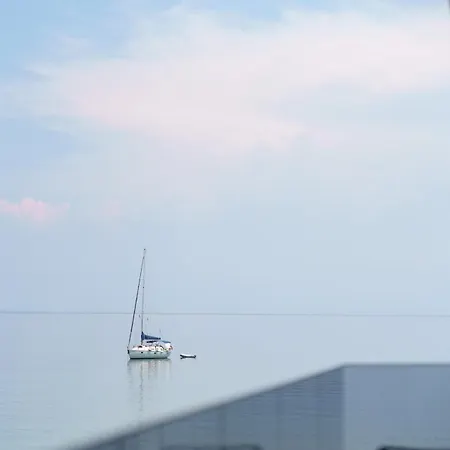 Ristanis Blue Mare Beachfront Retreat ポロス