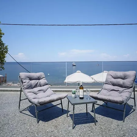 Ristanis Blue Mare Beachfront Retreat ポロス